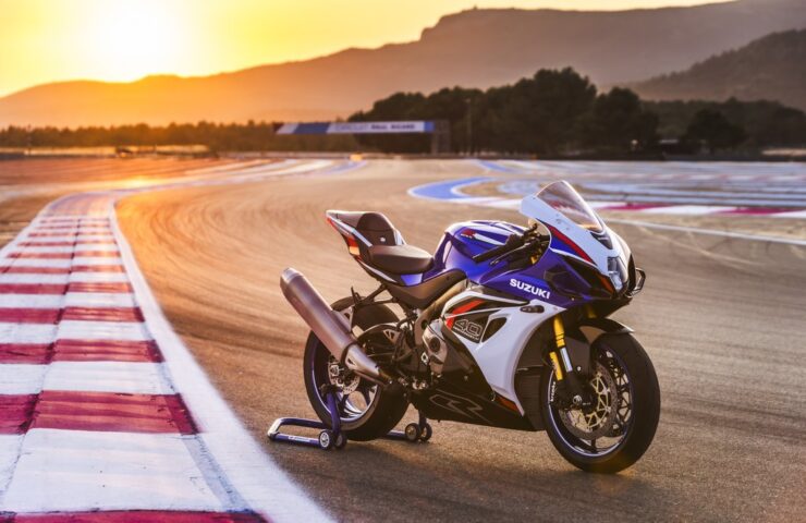 gsx-r 1000r blue 2025